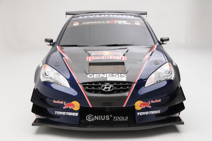  Hyundai Genesis Coupe Red Bull by RMR 2010 года  (фото 8 из 24)